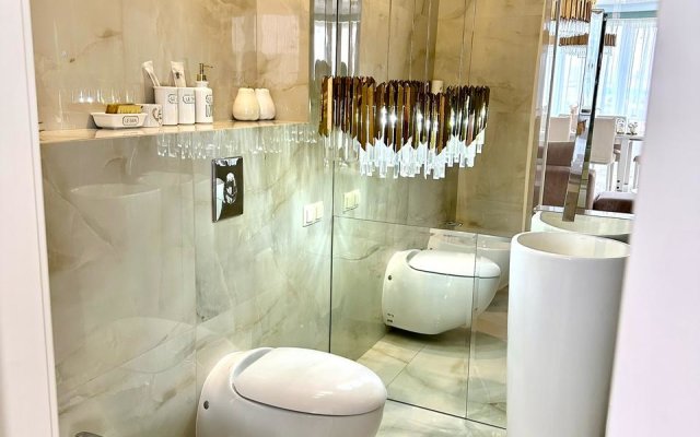 Апартаменты Атмосфера комфорта студия Золотая антилопа с лоджией