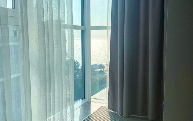U morya v Tsentral'nom Sochi Flat