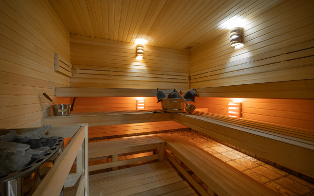 Esto-Sadok Private house