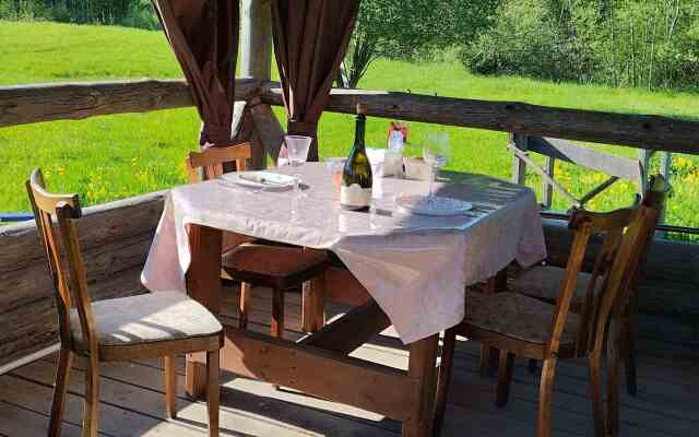 Sredi Ozer Private House
