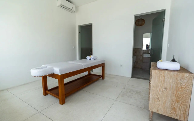 Nalas Villa