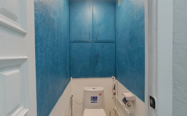Ryadom S Mikrokhirurgiey Glaza Flat
