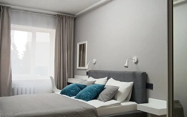 Siniy Aktsent Flat