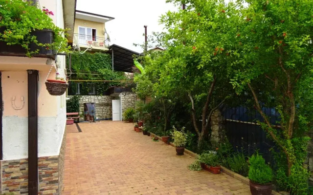Otdykh U Galiny Guest house