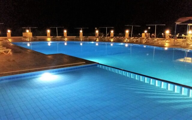Zorbas Beach Village