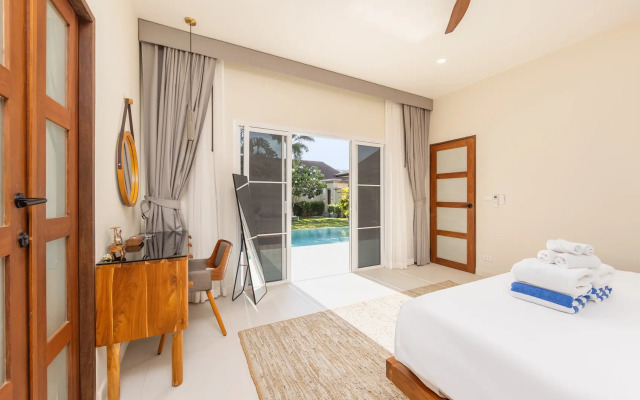 Emilia 3BR Private Pool Naiharn Villa