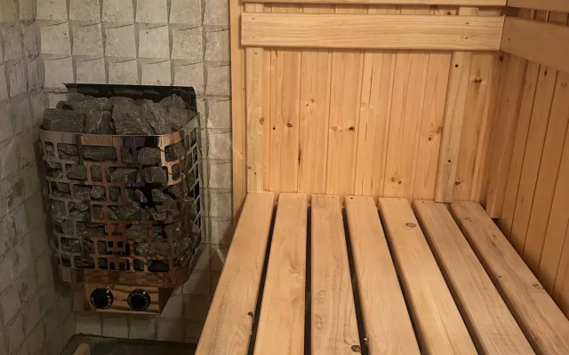 Rezo's Ranch Guest House