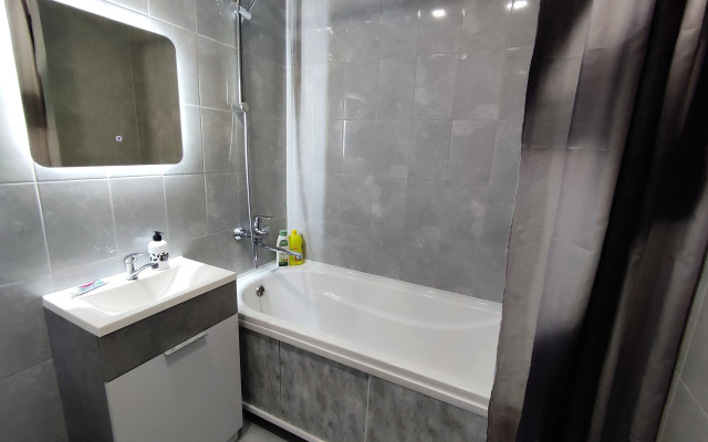 Na Ulitse Pervootkryvateley 10 Flat