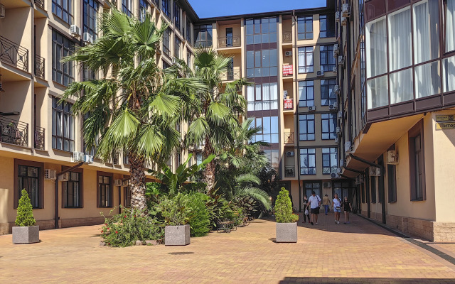 167 Stilnaya Studiya S Vidom Na Gory Flat