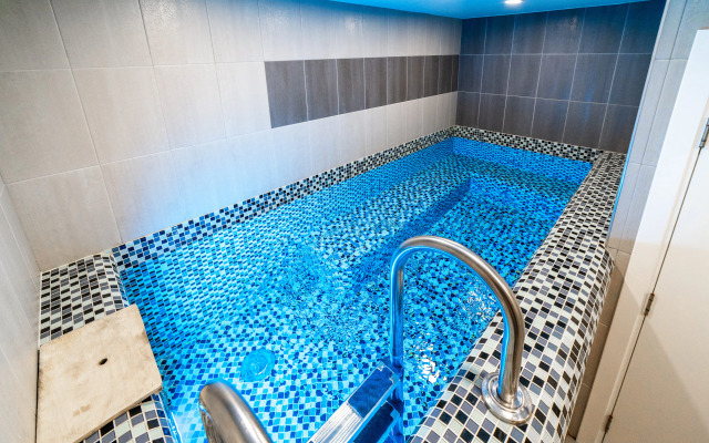 Гостевой комплекс с баней Вверх