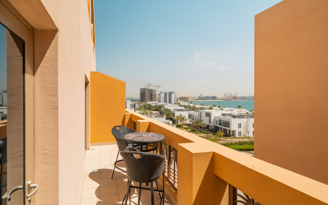 GLOBALSTAY apartments by the sea on Palm Jumeirah with a private beach