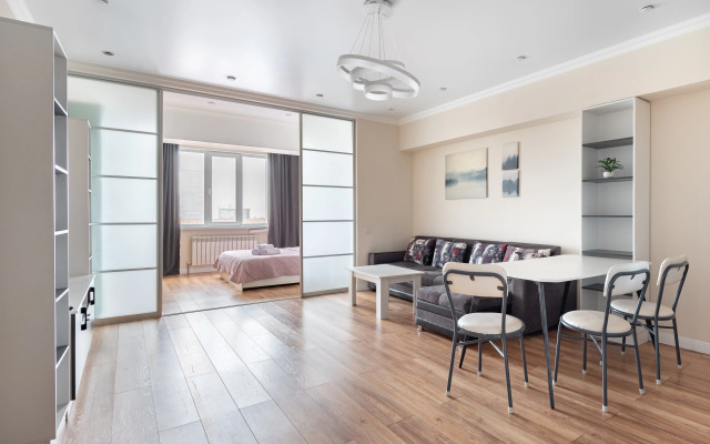 Na Arbate v Istoricheskom Tsentre Almaty Flat