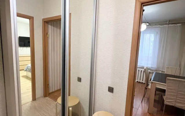 Prostornaya Trekhkomnatnaya V Novostroyke Flat