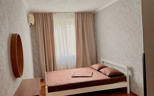 2-Kh Komnatnaya Kvartira v G. Pitsunda Flat