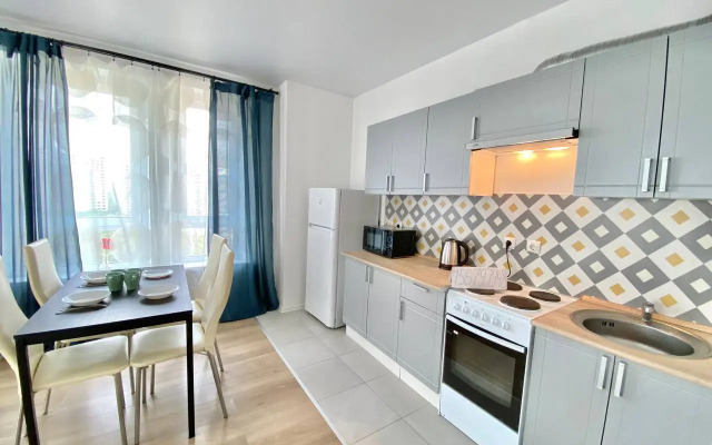 Yevrotreshka Vv Apart U Metro Kotelniki Na Sosnovoy 5 Apartments