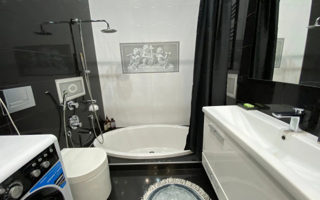 Dizaynerskaya V Tsentre Yaroslavlya Flat