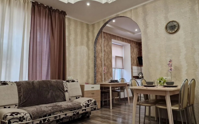 Квартира У Пяти углов 2