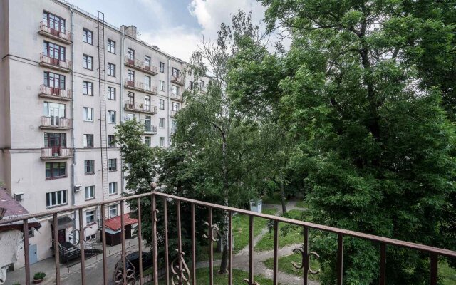 3-room on 2 International Street City Center  Apartments