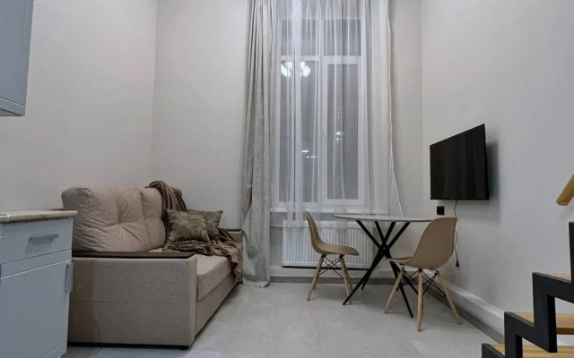 Двухуровневые апартаменты Purple Aurora у метро Бауманская