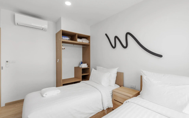 SkyPark 2BR Apt Apartments