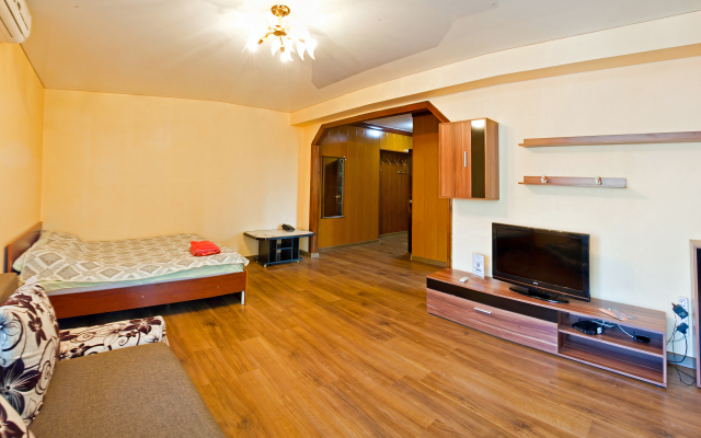 Lessor 103-105 Apartments