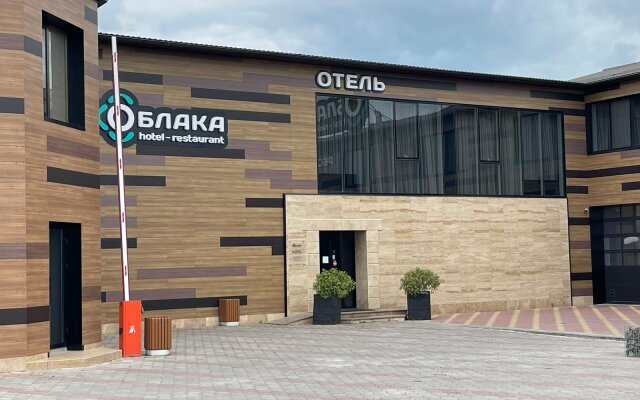 Oblaka Hotel