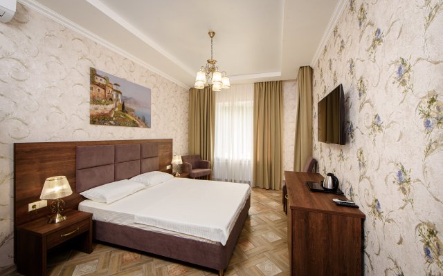 Vintazh Hotel