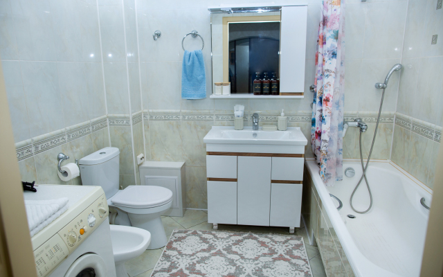 Spelaya Vishnya v Tsentre Goroda Apartment