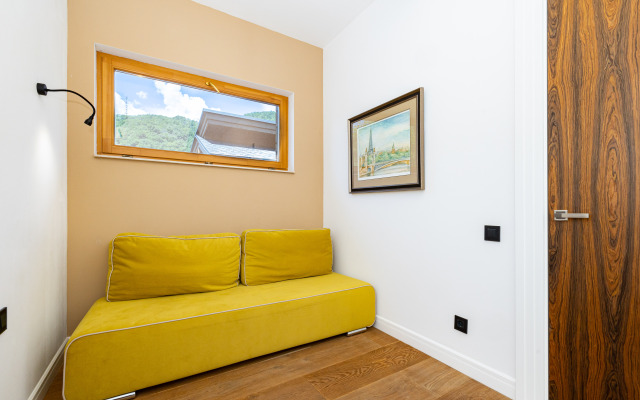 Polyansky Vibe, business class cottage