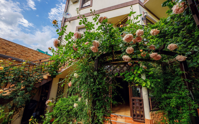 Loris Guest House
