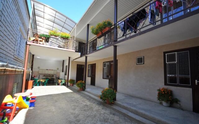 Anafoliya Guest House