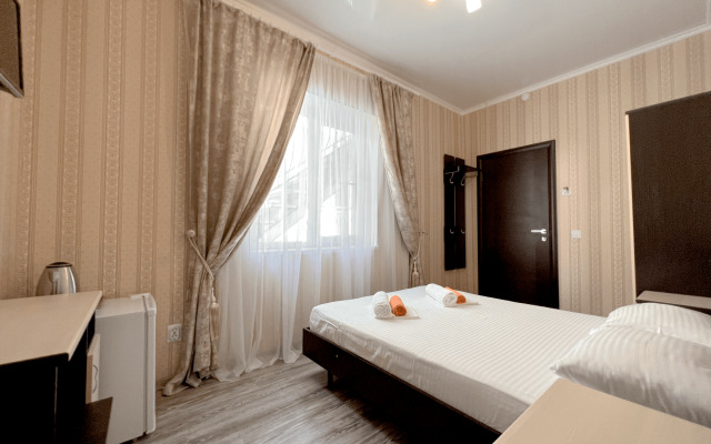 Kipr Guest House