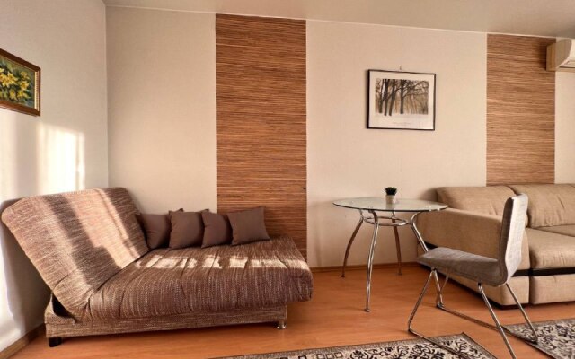 2kv Gudvin TC Magellan stil'naya na 50 let oktyabrya 29 Apartments