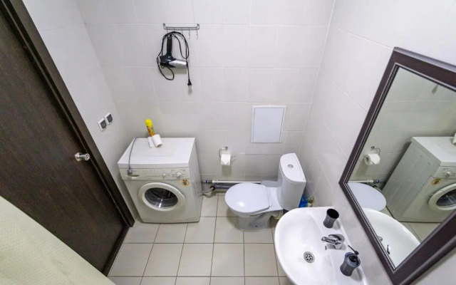 Etazhidejli Studencheskoj s balkonom Apartment