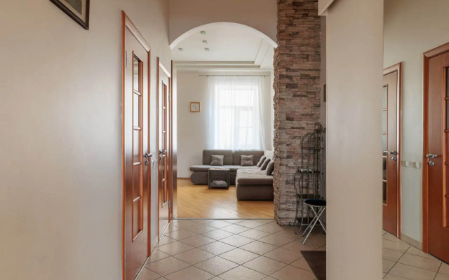 Квартира на набережной Крюкова канала 9