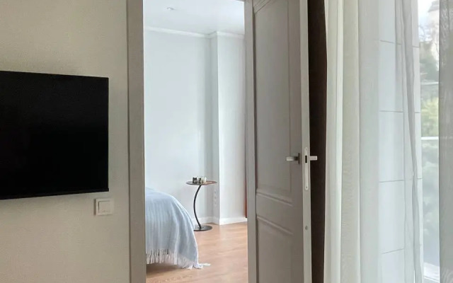 Uyutnaya S Sovremennym Remontom Flat