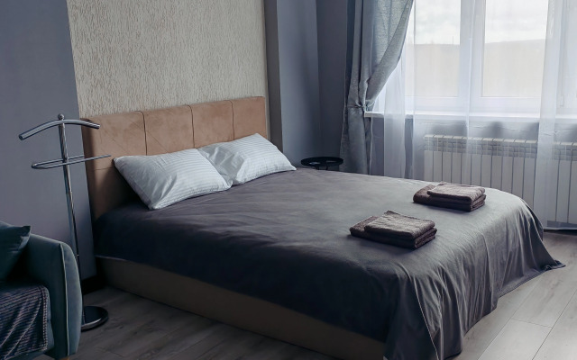Novaya kvartira s dizaynerskim remontom Flat