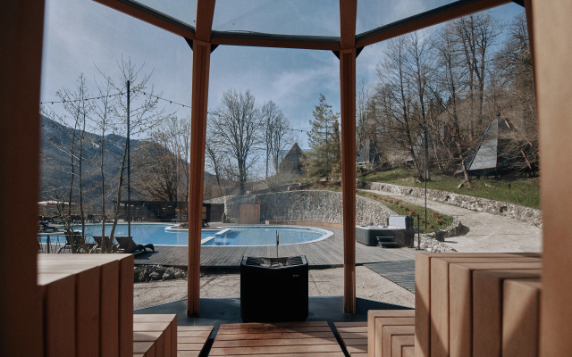 Отель Zagorodnyj otel' Pine River Krasnaa Polana