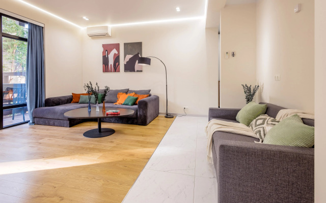 Myhomeyourhome na Fadeeva 34 Flat