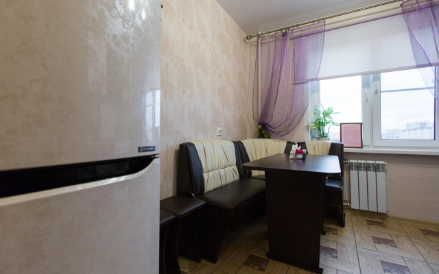 Na Ulitse Zhuravlyova 11/2 Apartments