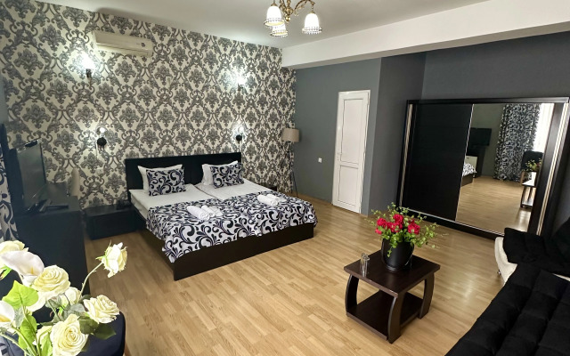 Qeroli old town Hotel