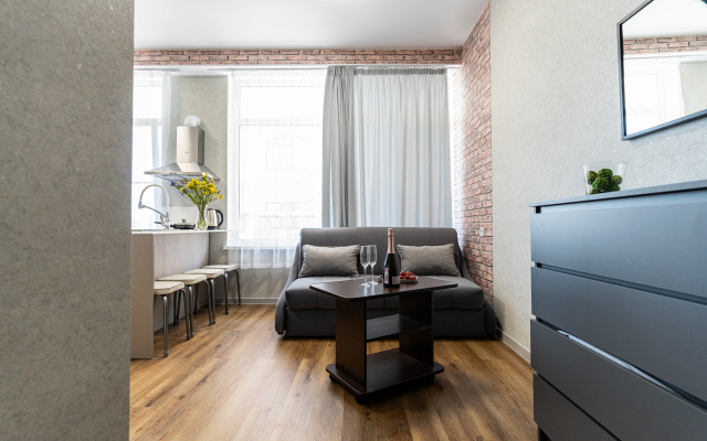 V Novopocciycke C Dizajnerckim Pemontom Apartments