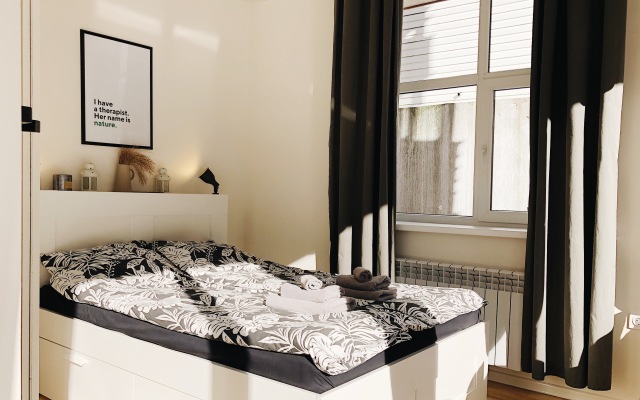 Smart Aparts Base Apartments