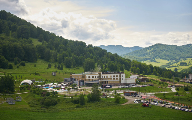 Altaj Pelas Hotel
