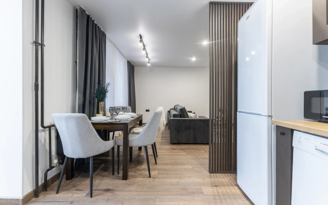 Апартаменты Comfort Home на Амирхана 11