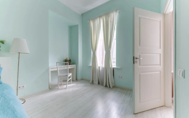 Апартаменты SweetHome на Мойке 44
