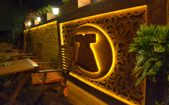 Kaftan Hotel