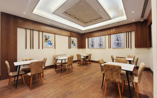 Abraj INN Royal 2 Apartment Hotel