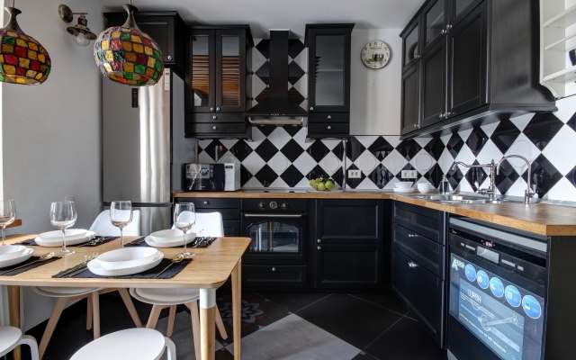 Апартаменты MyhomeYourhome на Кременчугской 9/1