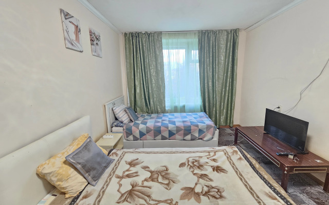 Апартаменты Квартира трехкомнатная возле реабилитации.